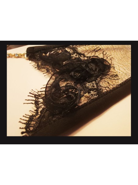 elegante perizoma gioiello con inserto in pizzo nero modello Togo