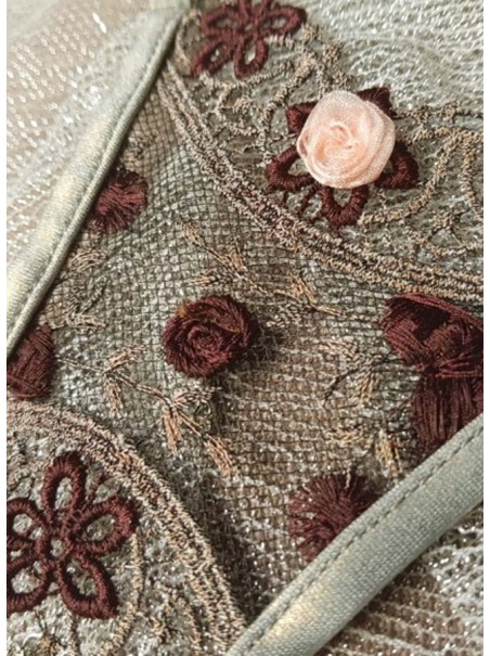 sexy perizoma gioiello aperto all'inguine con ricami e dettagli floreali modello Arielle