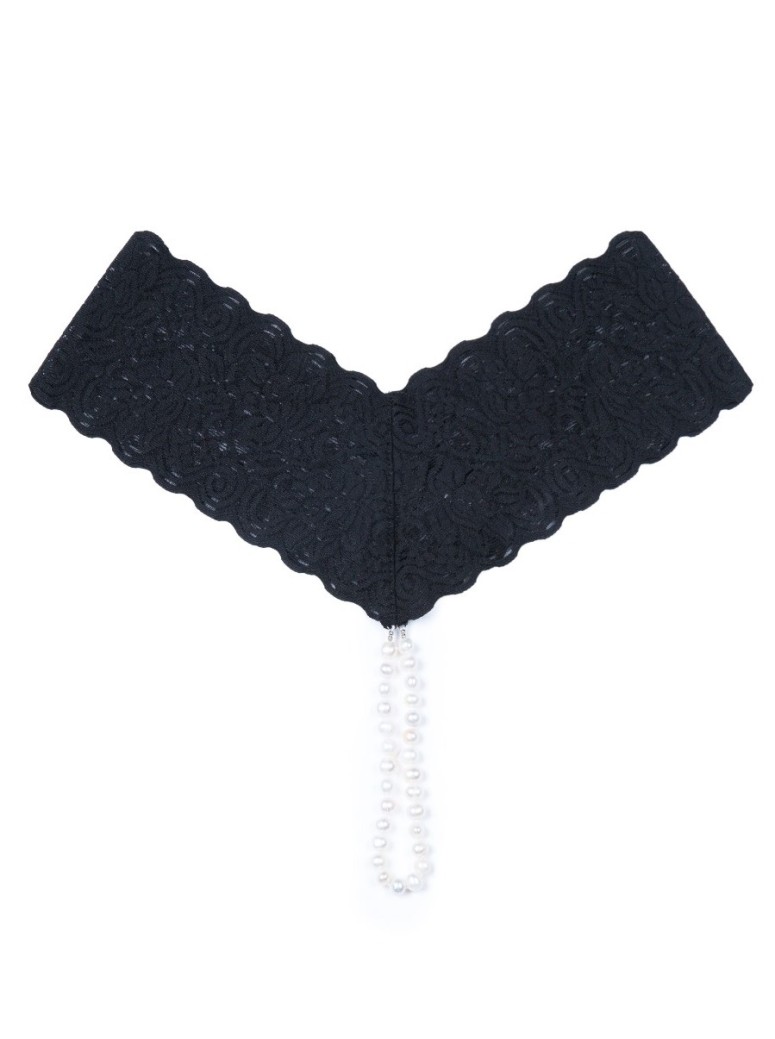 meraviglioso perizoma in pizzo nero con perle naturali completo di mini vibratore