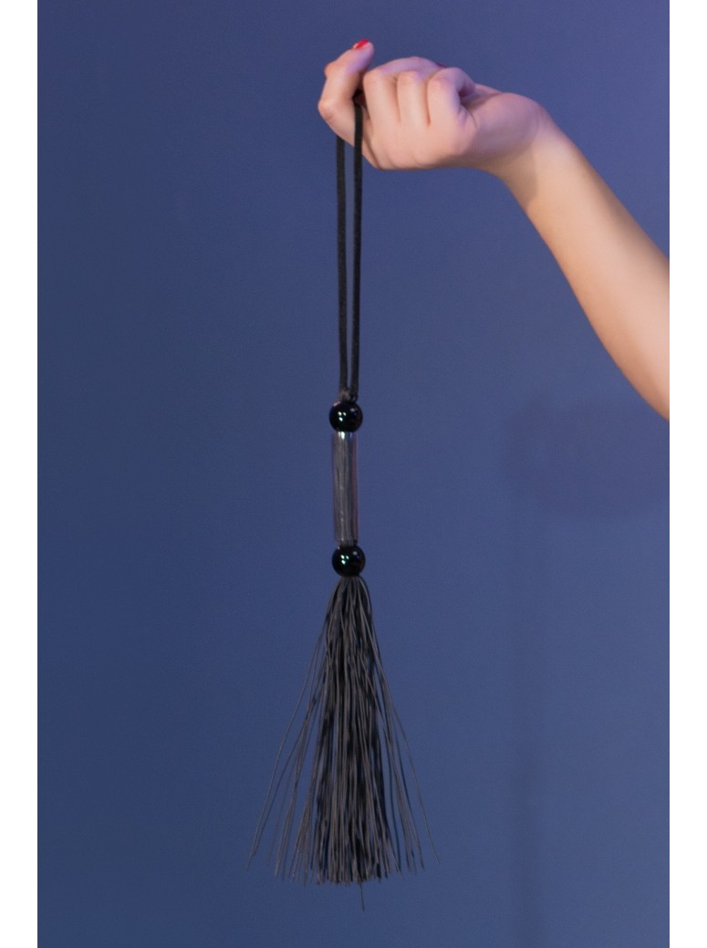 provocante set wetlook nero 4 pezzi completo di calze e frustino