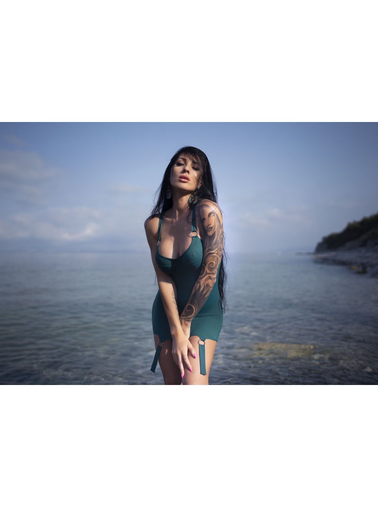 sexy abitino verde con stringhe effetto reggicalze e perizoma incluso