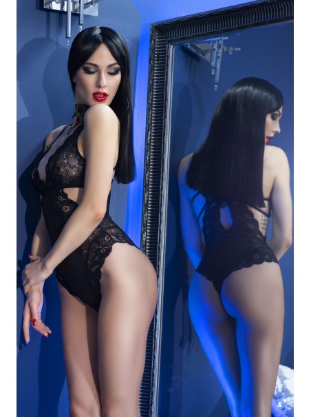 elegante body nero coprente con inserti in pizzo