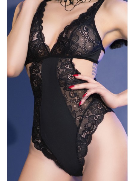 elegante body nero coprente con inserti in pizzo